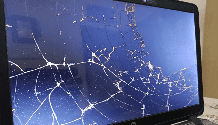 Freak Out Your Friends with a Fake Broken Screen